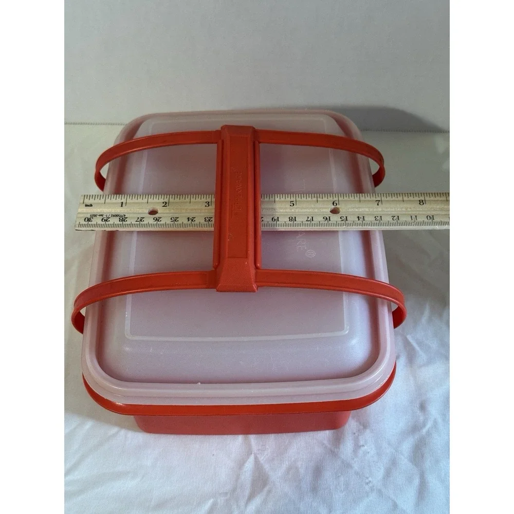 Vintage Tupperware Red Lunchbox Bento Carrier‎ 9x7 Lock Handle USA Kids Retro